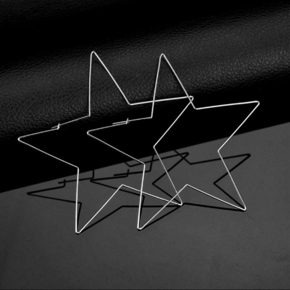 Boho Silver Star Wire earrings - Picture 4 of 8